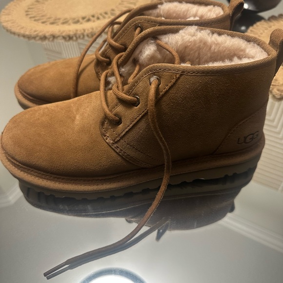 Ugg Tan Suede Boots NWOT size 10 - Picture 7 of 8